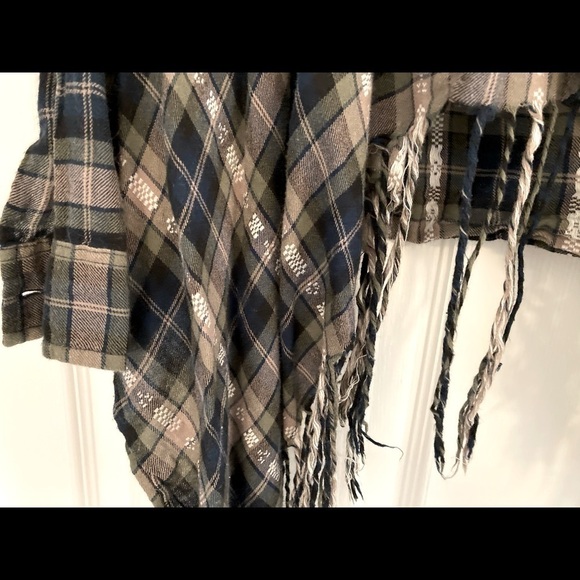 𝅺girl KRAZY LONG SLEEVE BOHO PLAID FRINGE SHIRT-Size S - Picture 8 of 16